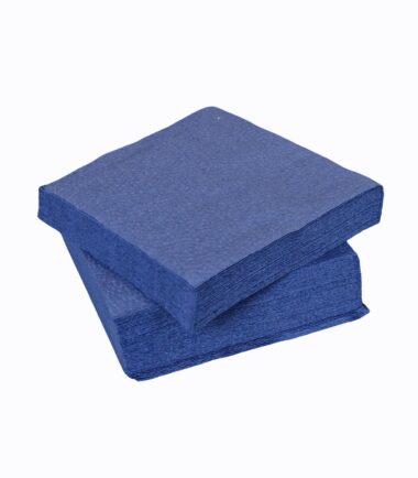 Dark blue 1-ply napkins 24 cm – soft and practical napkins for everyday use, made from 100% cellulose. Tumši zilas 1-slāņa salvetes 24 cm – mīkstas un praktiskas salvetes ikdienas lietošanai, izgatavotas no 100% celulozes. Tumši zilas 1-slāņa salvetes 24 cm – mīkstas un praktiskas salvetes ikdienas lietošanai, izgatavotas no 100% celulozes.