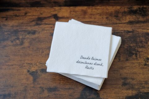 Сolor CMYK printing on paper napkins Krāsaina CMYK druka uz papīra salvetēm ar logotipu